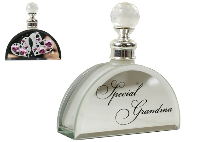 glass-perfume-bottles-45557